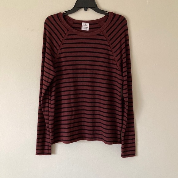 Evereve Michael Stars Maroon Stripe Thermal Top Small - Picture 5 of 5